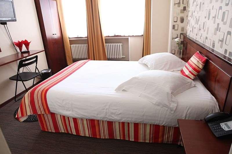 Hotel de France Saint-Gilles Habitación foto